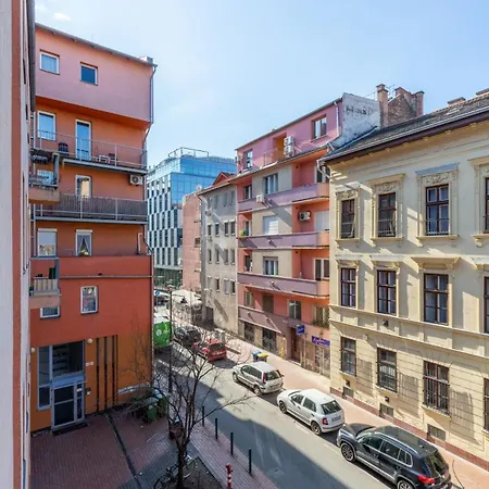 Appartamento Fut26 Peaceful, Stylish Behind Corvin Plaza Budapest