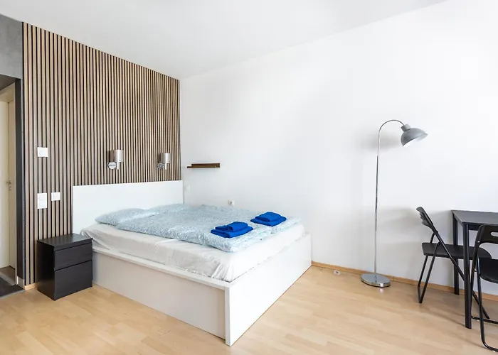 Apartament Fut26 Peaceful, Stylish Behind Corvin Plaza