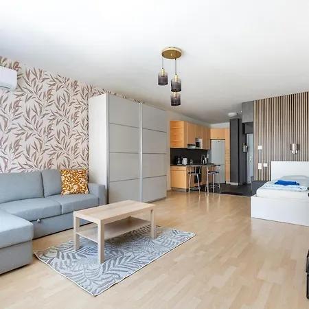 Daire Fut26 Peaceful, Stylish Behind Corvin Plaza Budapeşte