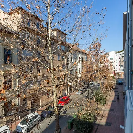 Fut26 Peaceful, Stylish Behind Corvin Plaza Daire