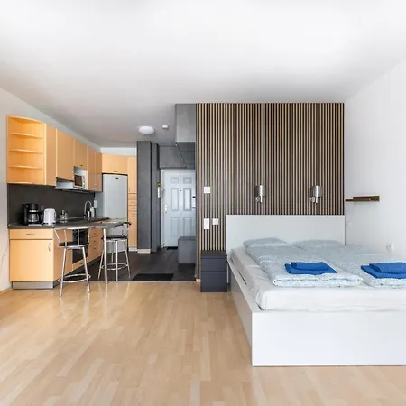 Fut26 Peaceful, Stylish Behind Corvin Plaza Daire